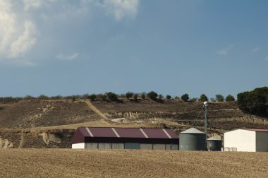 Ambar ve yem fabrikası