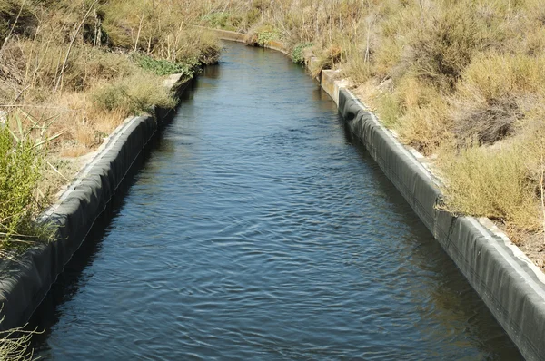 Irrigation canal — Stock Photo, Image