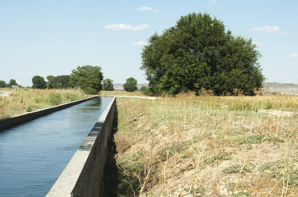 Irrigation canal — Stock Photo, Image