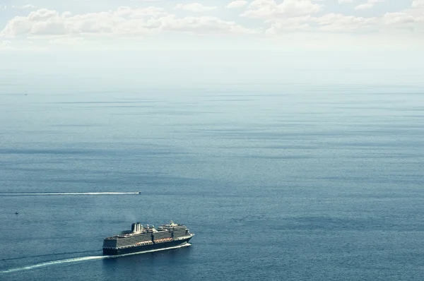 Navio de cruzeiro grande — Fotografia de Stock