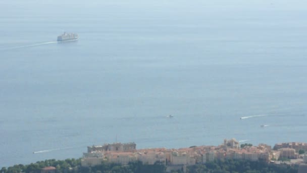 Ozeanographisches Museum von Monaco und Kreuzfahrtschiff — Stockvideo