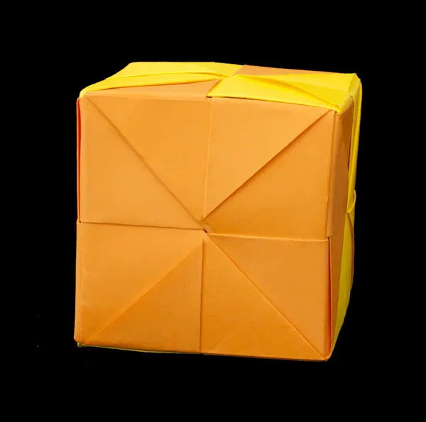 Papier kubussen gevouwen origami stijl. — Stockfoto