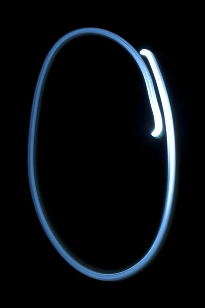 A letra O de luz de néon . — Fotografia de Stock
