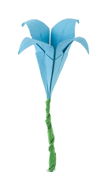 Origami niebieski biały kwiat na białym tle. — Zdjęcie stockowe