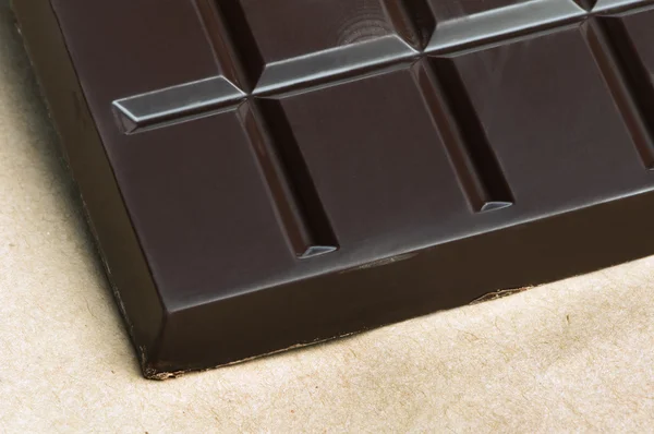 Barra de chocolate en el embalaje —  Fotos de Stock
