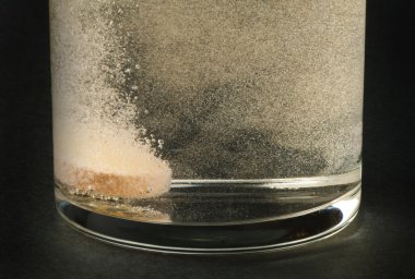 suda çözünen vitamin hapları