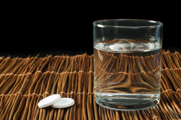 Oplosbaar in water aspirine — Stockfoto