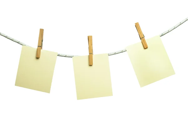 Note papers hooked on a rope — Stock Photo, Image