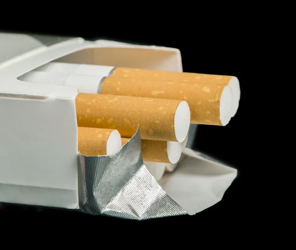 Коробка с сигаретами. — стоковое фото