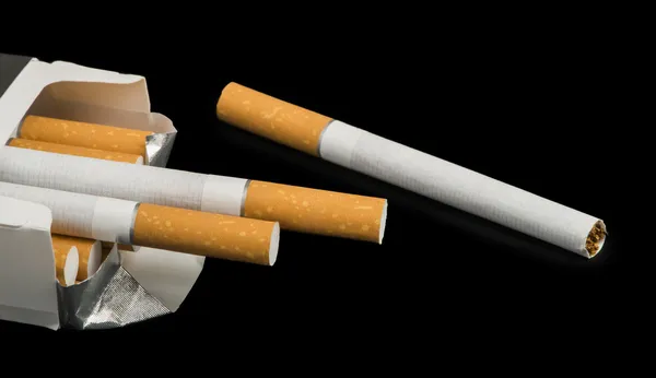 Caixa de cigarros fechar — Fotografia de Stock