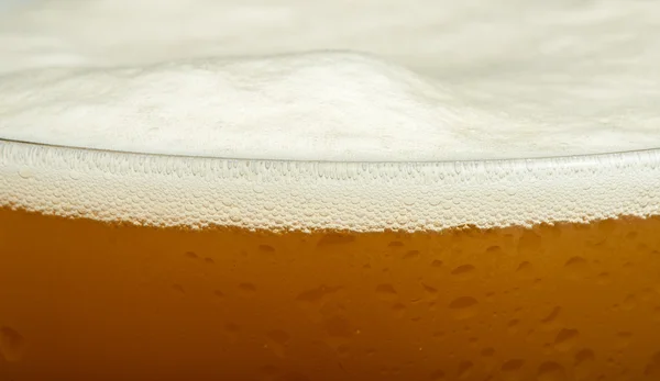 Mok bier sluiten van achtergrond — Stockfoto