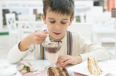 Çocuk yemek choco muzlu süt