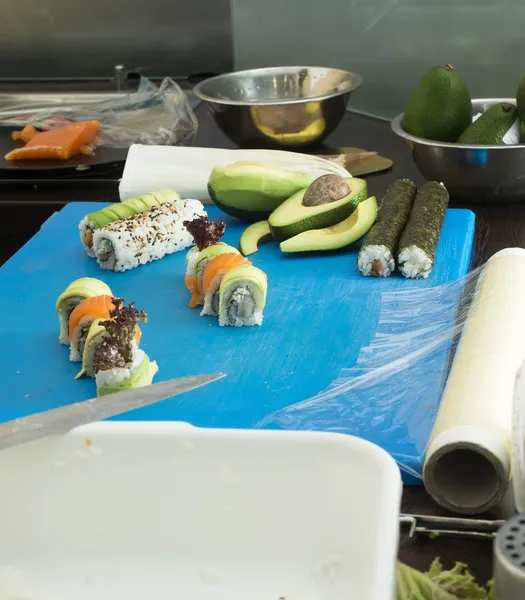 Haciendo sushi — Foto de Stock