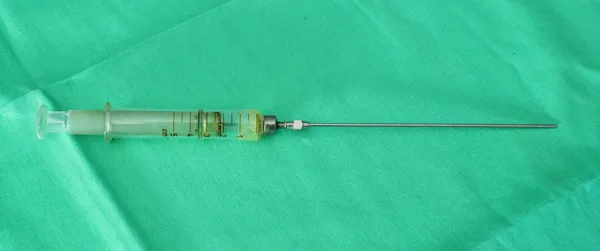 Glass syringe — Stock Photo, Image