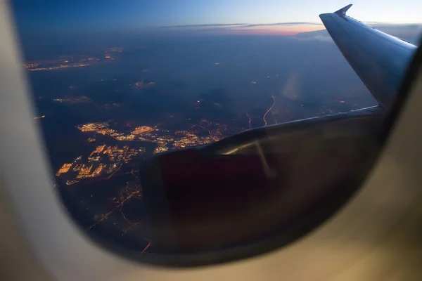 Vista notturna fuori dall'aereo — Foto Stock