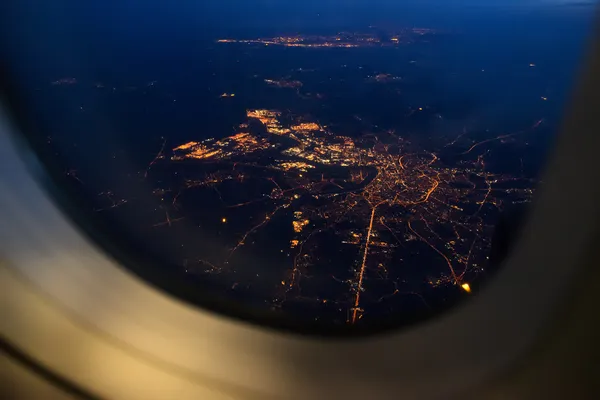 Vedere de noapte în afara avionului — Fotografie, imagine de stoc