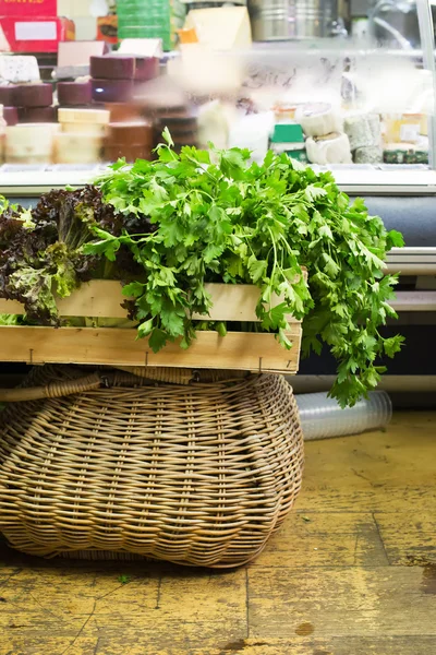 Bouquet de persil dans un magasin — Photo