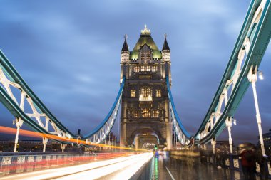 London tower bridge günbatımı