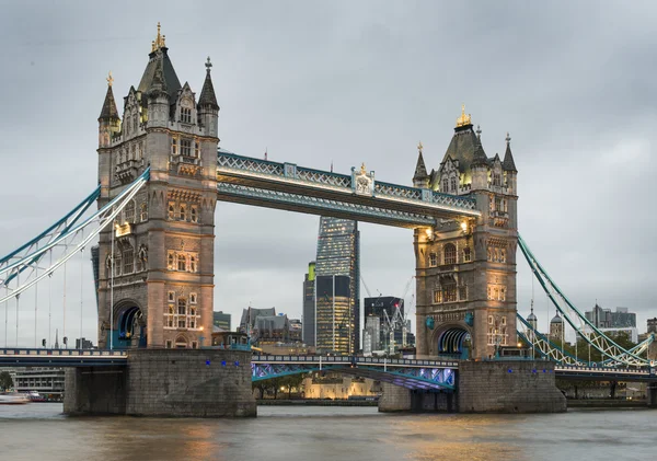 London tower bridge günbatımı — Stok fotoğraf