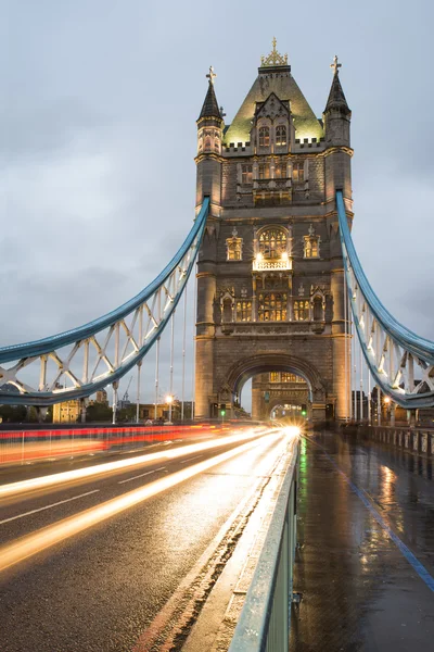 ロンドン タワー ブリッジの夕暮れ — ストック写真