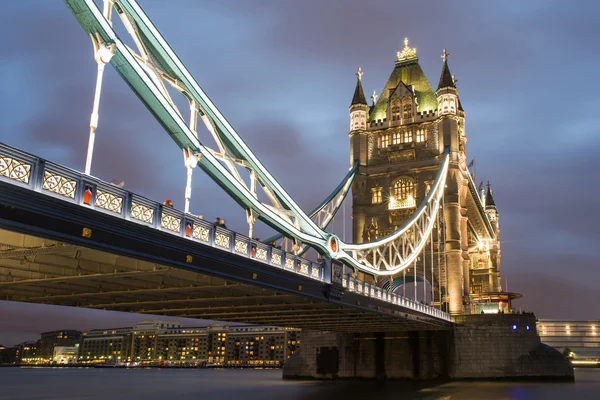 Ponte Torre de Londres ao pôr-do-sol — Fotografia de Stock