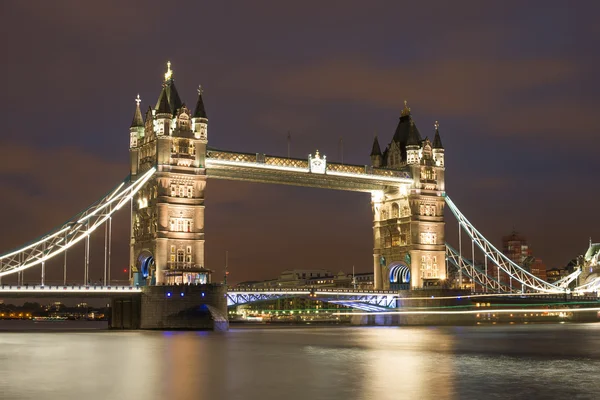 London tower bridge na západ slunce — Stock fotografie