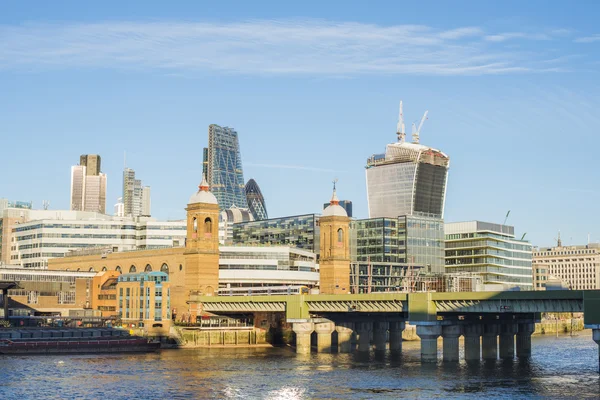 Cidade de Londres no Tamisa — Fotografia de Stock