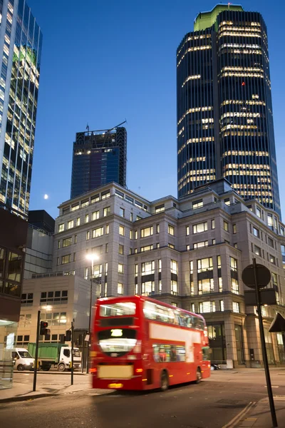 Red Bus in City of London — Stock Photo, Image