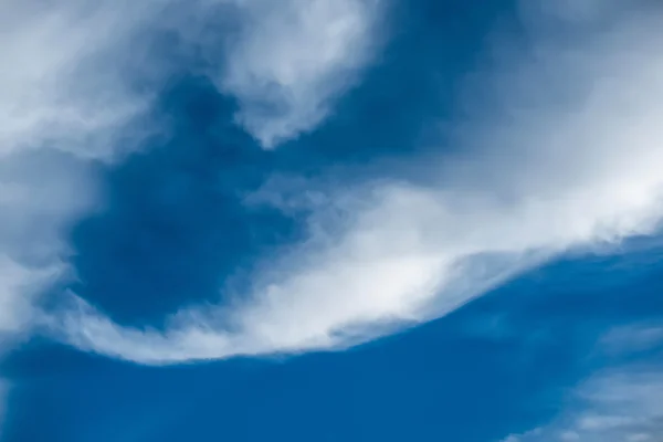 Céu azul nublado — Fotografia de Stock