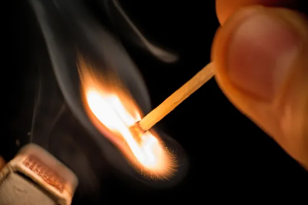 Fire from match — Stock Photo, Image
