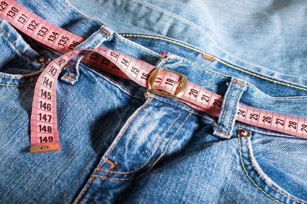Jeans och centimeter — Stockfoto
