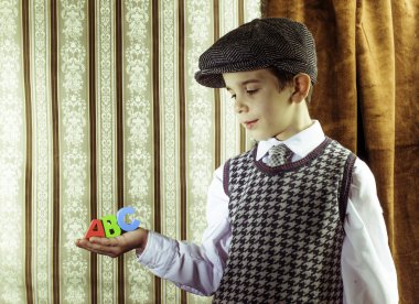 vintage giyim çocuk basılı mektup b c
