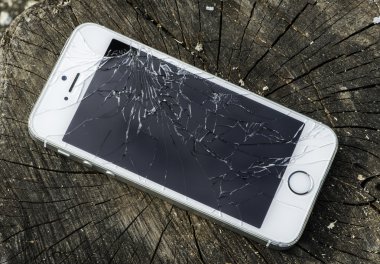 Kırık İphone