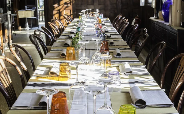 Table dans un restaurant italien — Photo