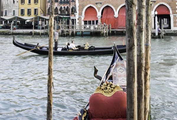Gôndola antiga em Veneza — Fotografia de Stock