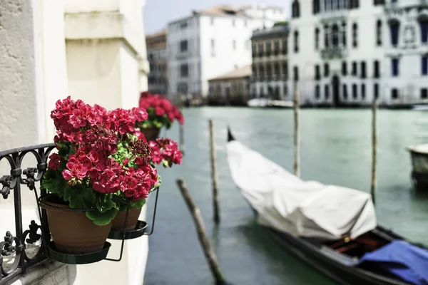 Antica gondola a Venezia — Foto Stock