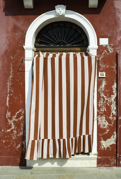 Venedik'te çok renkli evleri — Stok fotoğraf