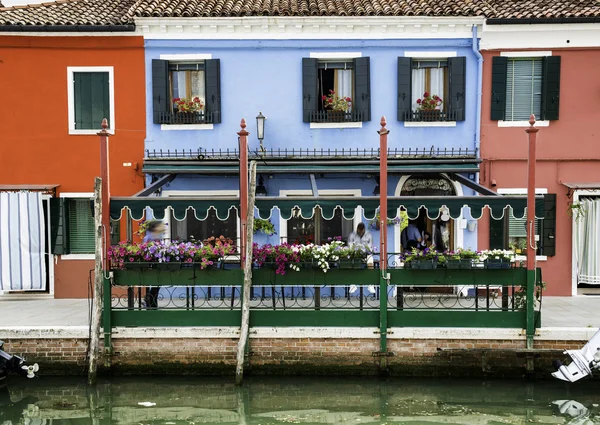 多彩多姿的房子，在威尼斯 — 图库照片