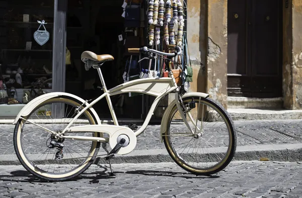 Vintage italian style bicycle — Stock Photo, Image