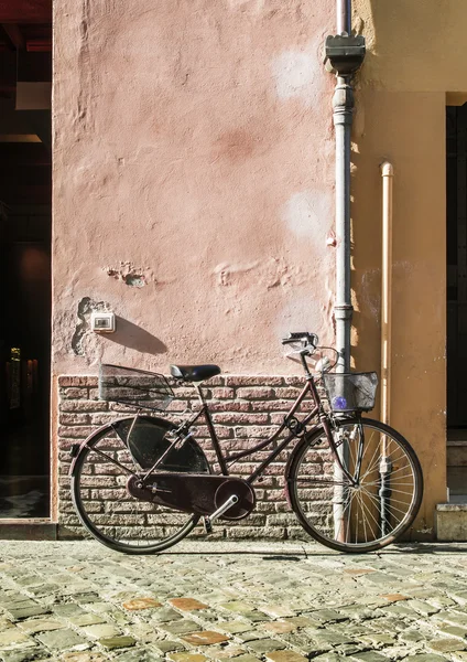 Vecchia bicicletta italiana — Foto Stock