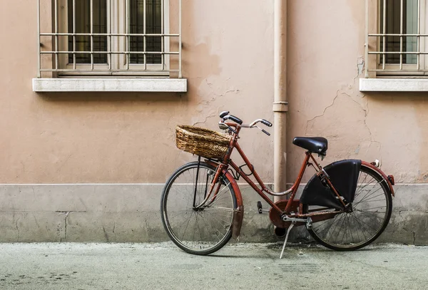 Vecchia bicicletta italiana — Foto Stock