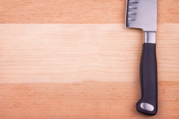 kesme tahtası üzerinde bıçak keskin