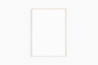 Çerçeve modeli 5x7, 50x70, A4, A3, A2, A1. Tek hafif ahşap çerçeve modeli. Temiz, modern, minimalist, parlak. Portre. Dikey.