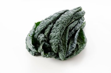 Beyaz arka planda siyah lahana