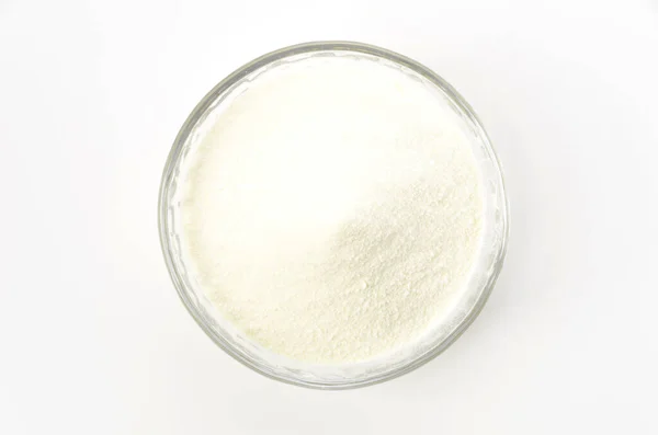 Odtłuszczone Mleko Proszku Szklanej Misce Białym Tle — Zdjęcie stockowe