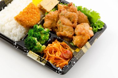 Japon yemeği, kareage bento, kızarmış tavuk beslenme çantası.