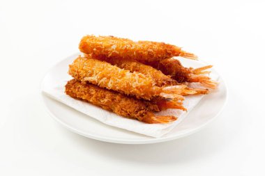 Tabakta kızarmış karides.