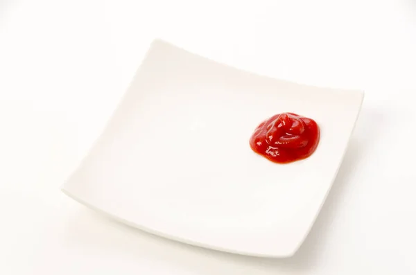 Tomat Ketchup Vit Platta Vit Bakgrund — Stockfoto