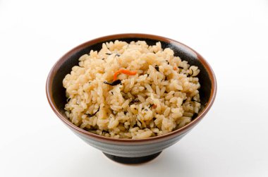 Kufajuicy (Okinawa usulü pilav), Okinawa mutfağı, Japon yemeği, pirinç Hijiki deniz yosunu, havuç ve domuz suyu karışımı..