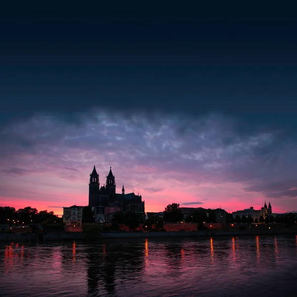 Silhouette Medieval Castle Beautiful Bloody Sunset Historical Downtown Magdeburg Old — Stockfoto